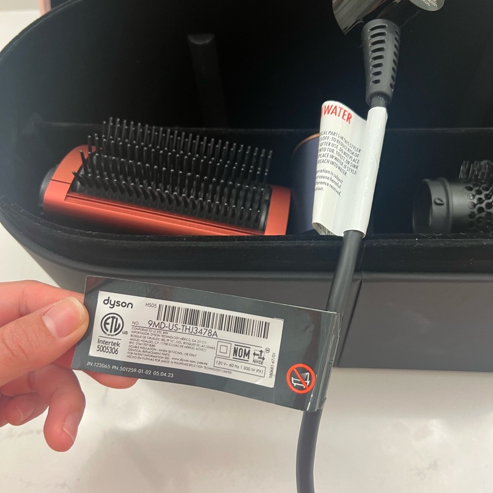 Dyson Airwrap Multistyler and Dryer (Strawberry Bronze/Blush Pink) - Picture 11 of 11